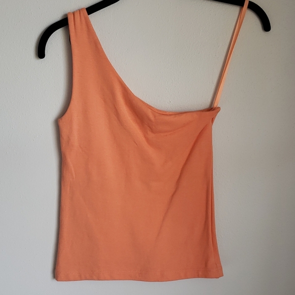 Top - Picture 2 of 3